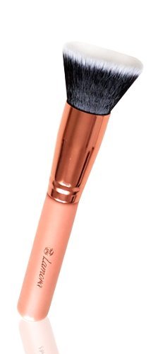 Kabuki Powder Brush by Lamora Beauty