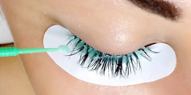 Instructions for removing eyelash extensions